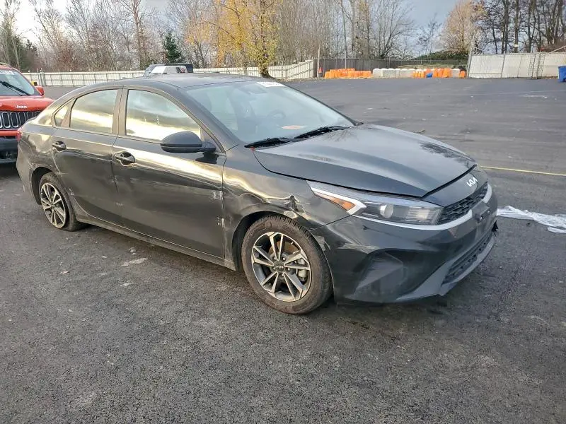 2024 KIA FORTE LX  