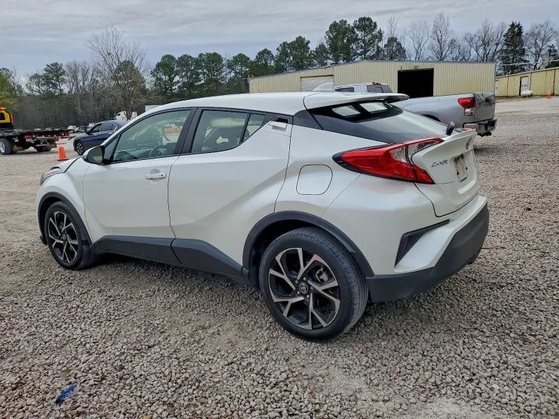 2021 TOYOTA C-HR XLE  