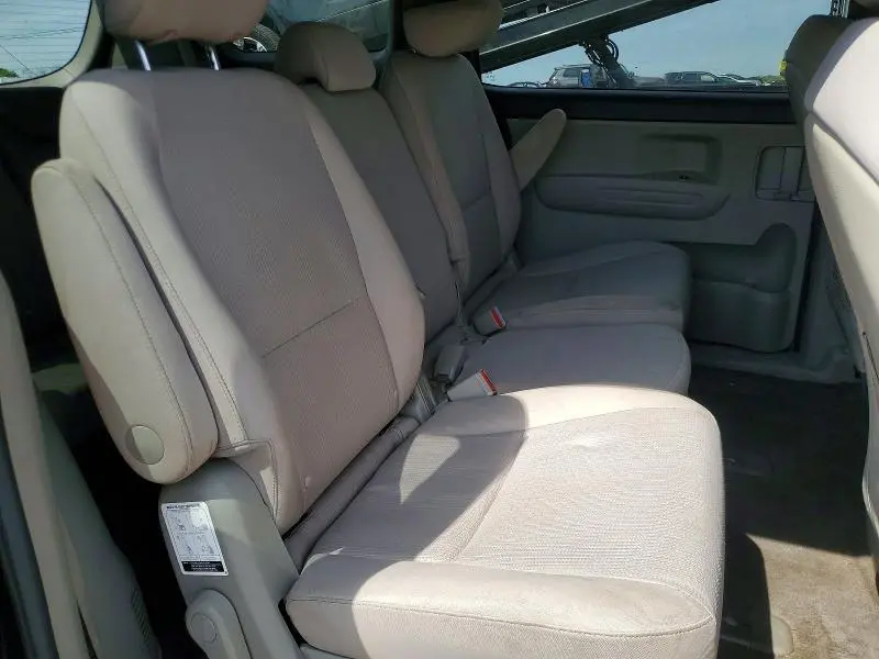 2019 KIA SEDONA LX  