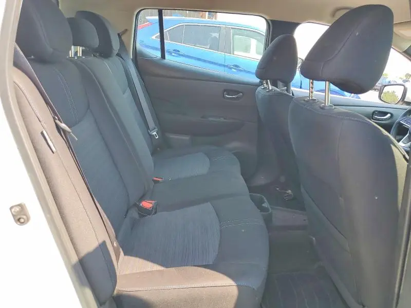 2025 NISSAN LEAF S  