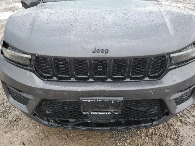 2024 JEEP GRAND CHEROKEE LAREDO  