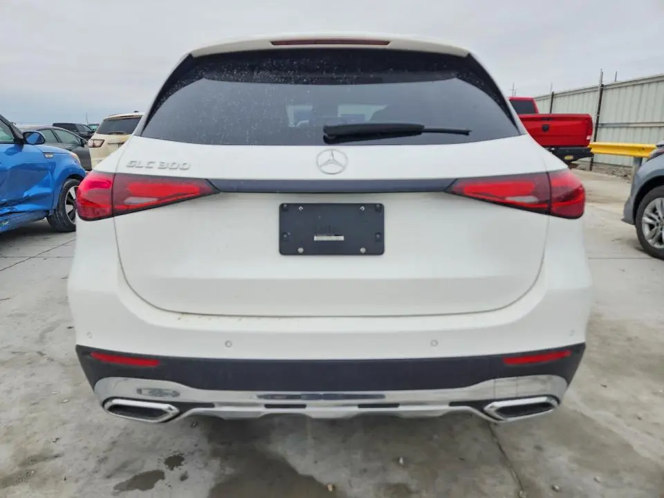 2025 MERCEDES-BENZ GLC 300  