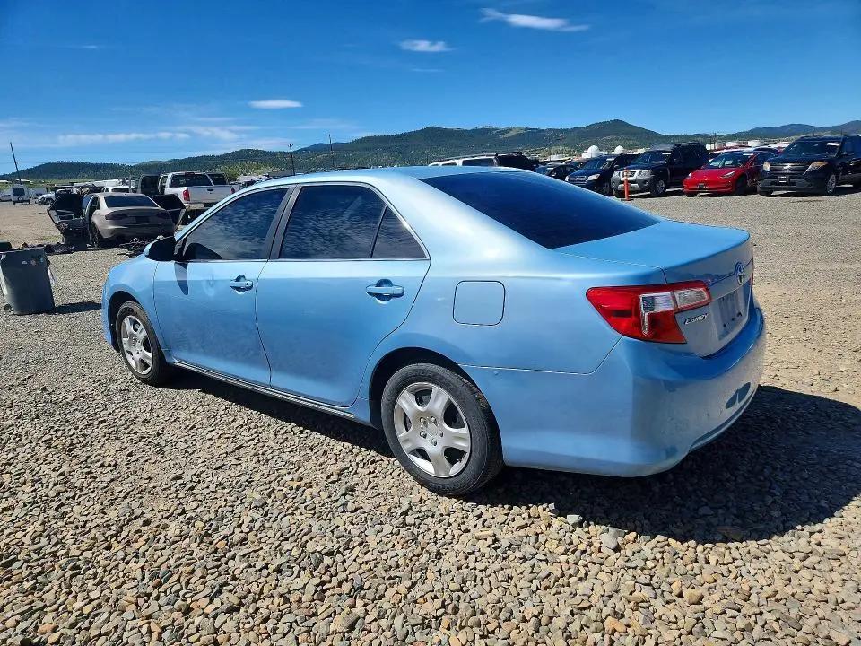 2013 TOYOTA CAMRY LE  