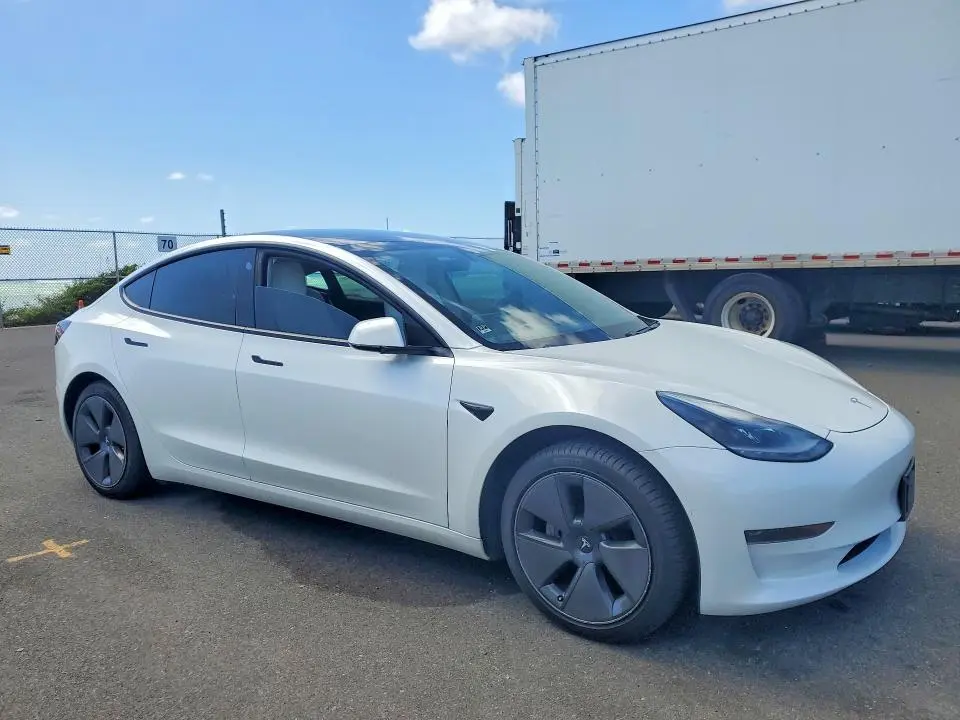 2021 TESLA MODEL 3   