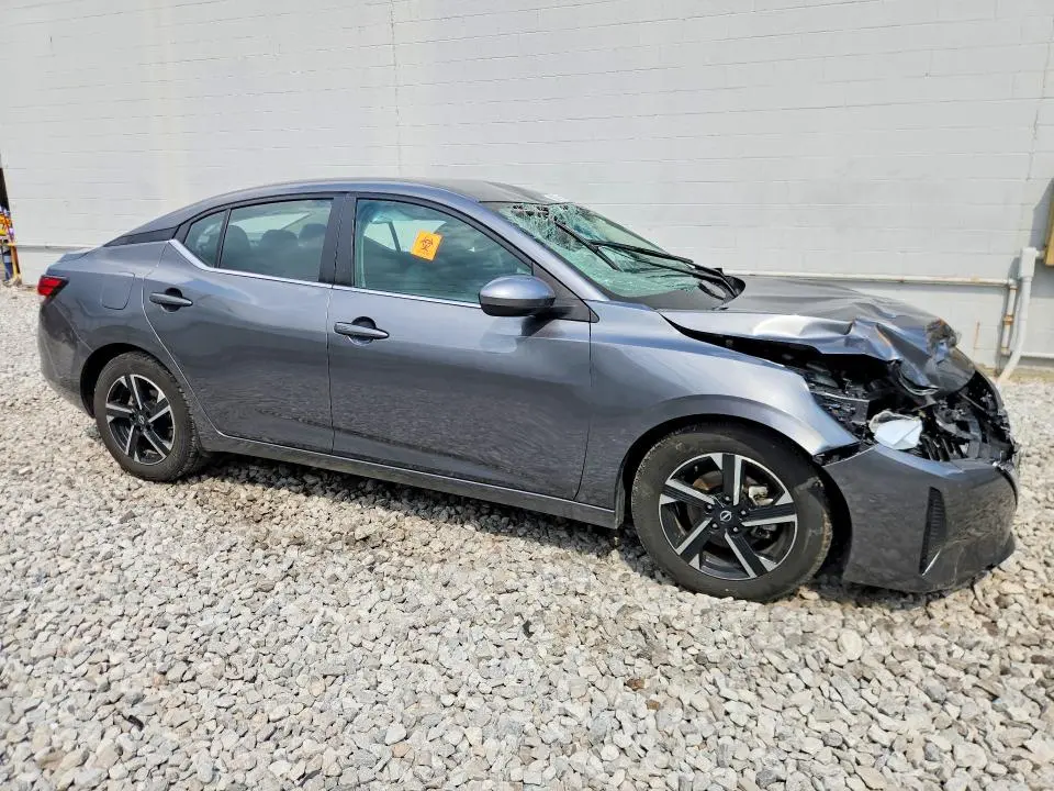 2025 NISSAN SENTRA SV  