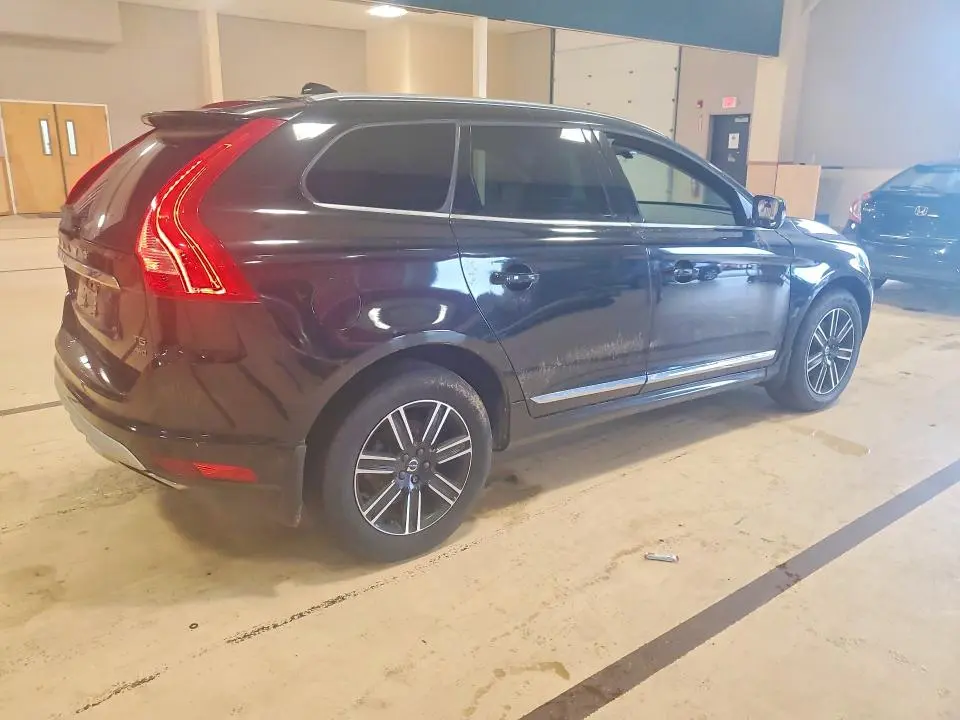 2017 VOLVO XC60 T5 DYNAMIC  