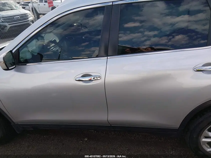 2016 NISSAN ROGUE SV