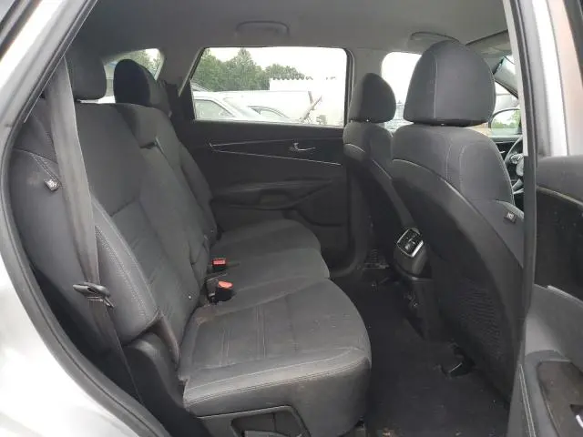 2018 KIA SORENTO LX  