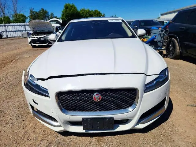 2017 JAGUAR XF PRESTIGE  