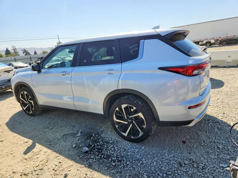 2024 MITSUBISHI OUTLANDER SE  