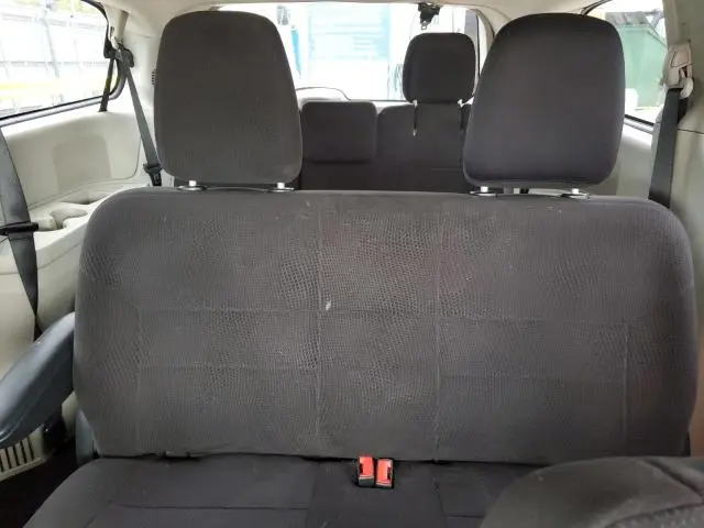 2013 DODGE GRAND CARAVAN SE  