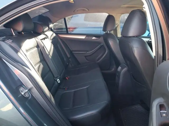 2015 VOLKSWAGEN JETTA SE  