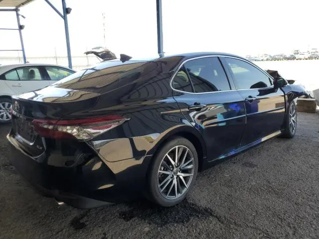 2024 TOYOTA CAMRY XLE