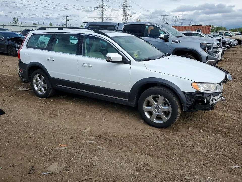 2010 VOLVO XC70 3.2  