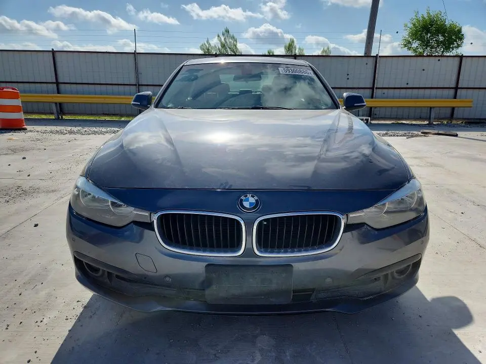 2017 BMW 320 I  