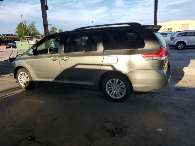 2012 TOYOTA SIENNA XLE