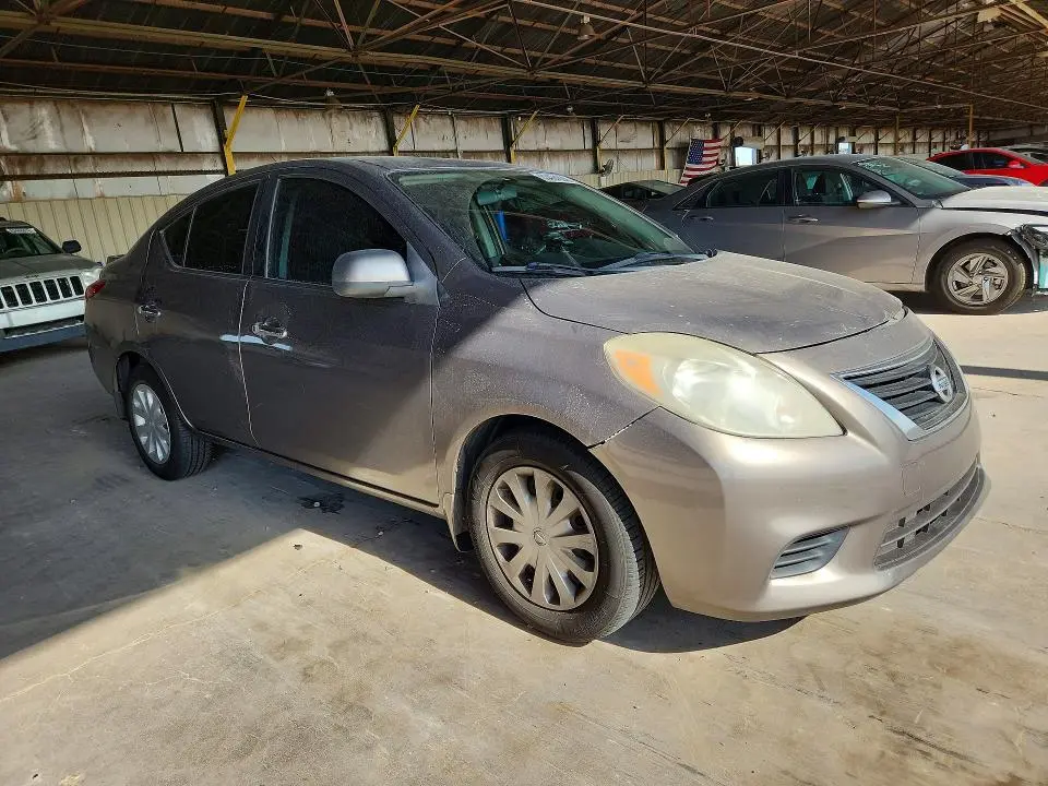 2014 NISSAN VERSA 1.6 SV  