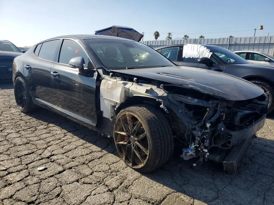 2018 KIA STINGER GT1  