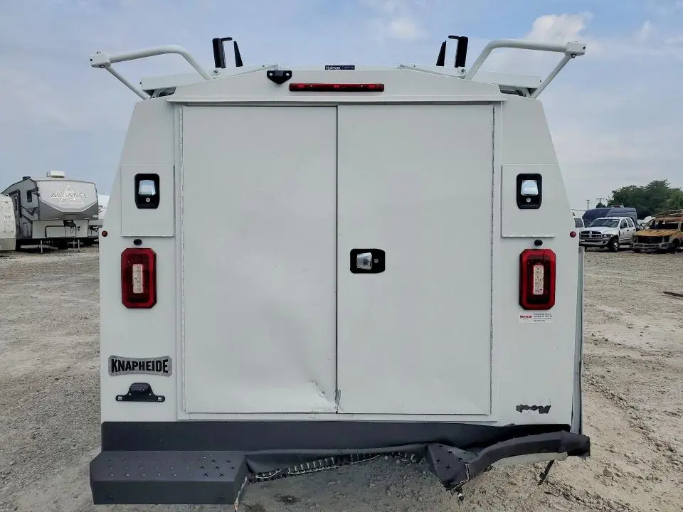 2025 GMC SAVANA CUTAWAY G3500  
