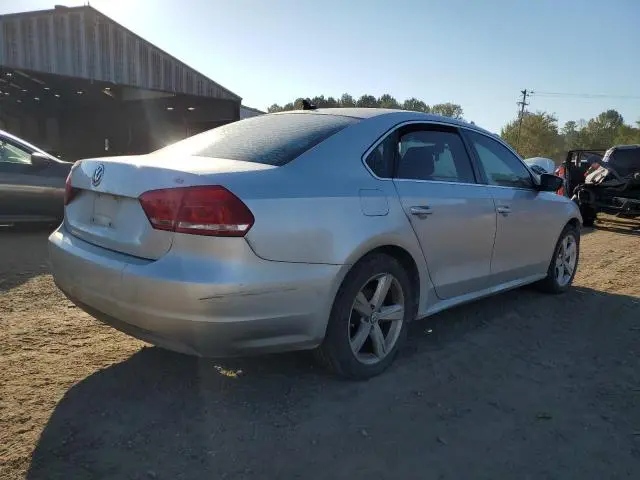 2012 VOLKSWAGEN PASSAT SE