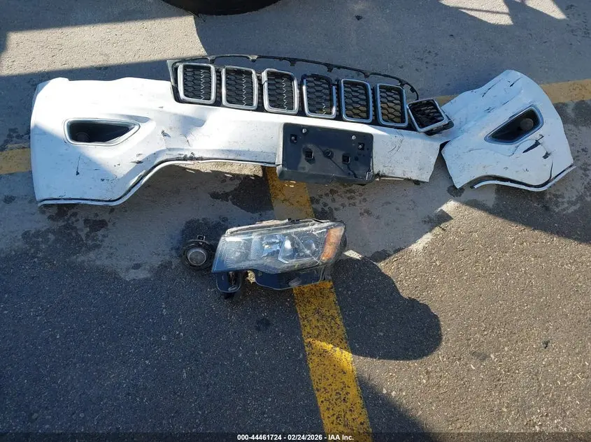 2018 JEEP GRAND CHEROKEE LAREDO E 4X2