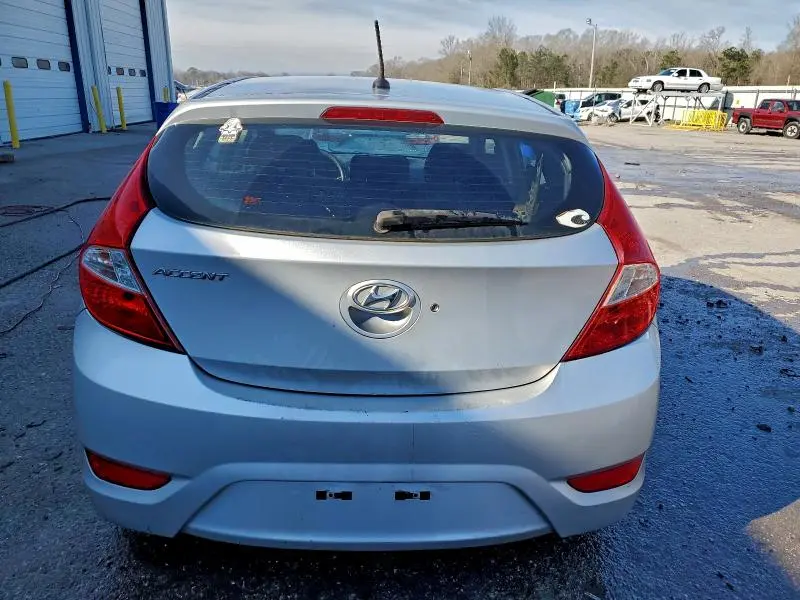 2012 HYUNDAI ACCENT GLS  