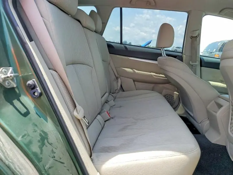2010 SUBARU OUTBACK 2.5I PREMIUM  