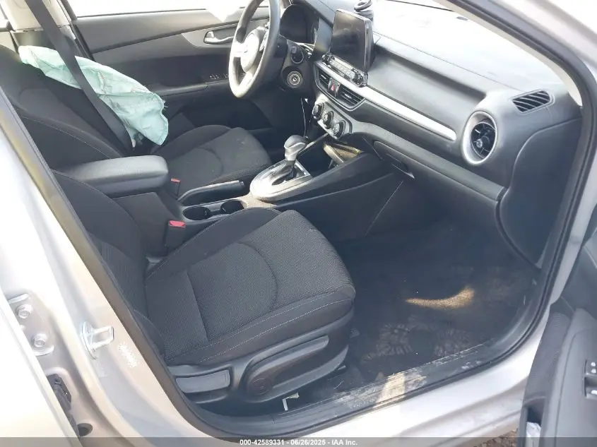 2021 KIA FORTE LXS