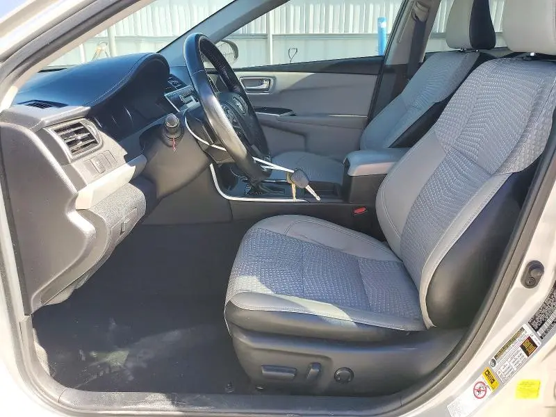 2015 TOYOTA CAMRY SE  