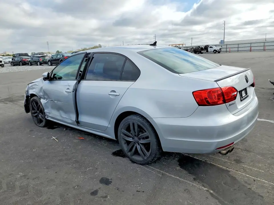 2014 VOLKSWAGEN JETTA SE  