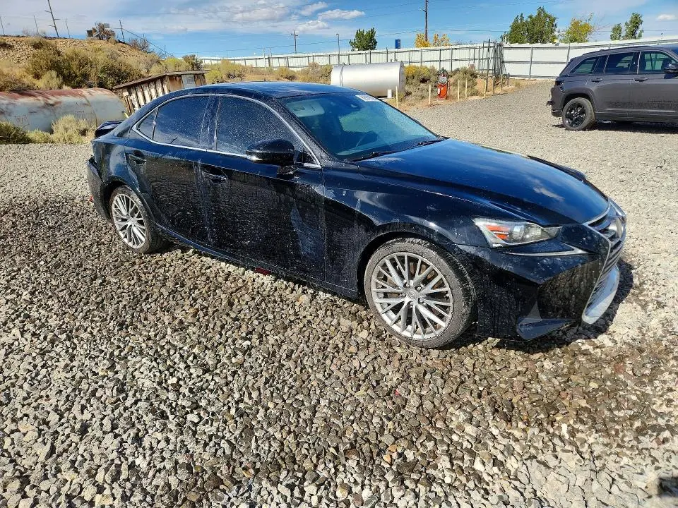 2017 LEXUS IS 200T  