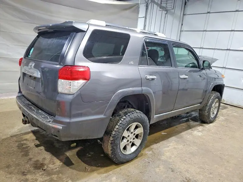 2010 TOYOTA 4RUNNER SR5  