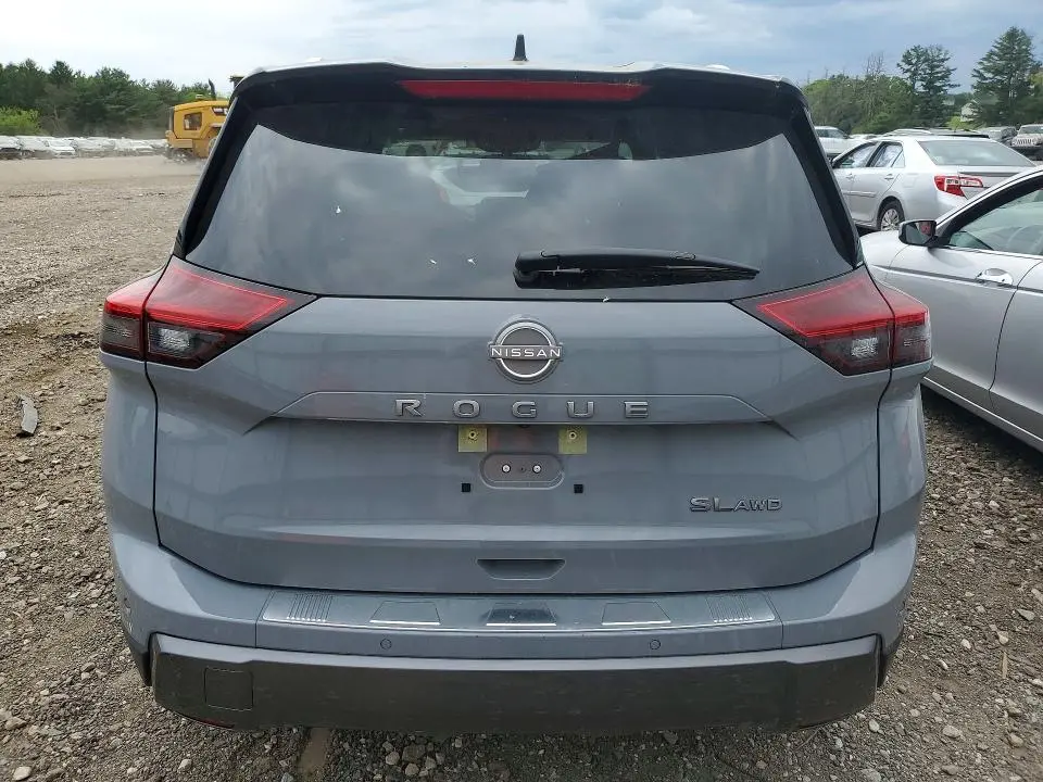 2025 NISSAN ROGUE SL  