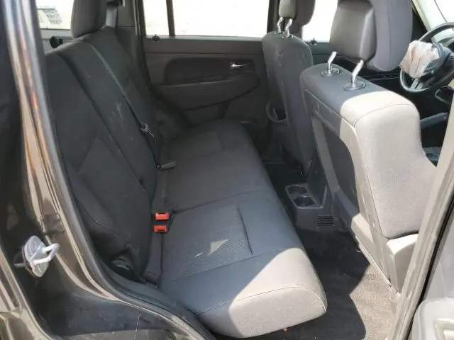 2011 JEEP LIBERTY SPORT  