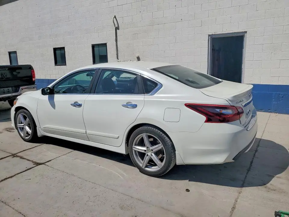 2017 NISSAN ALTIMA 2.5 SR  