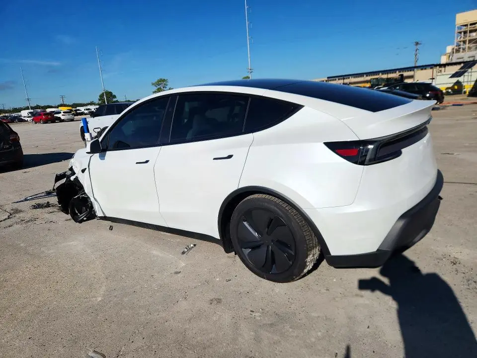 2026 TESLA MODEL Y   