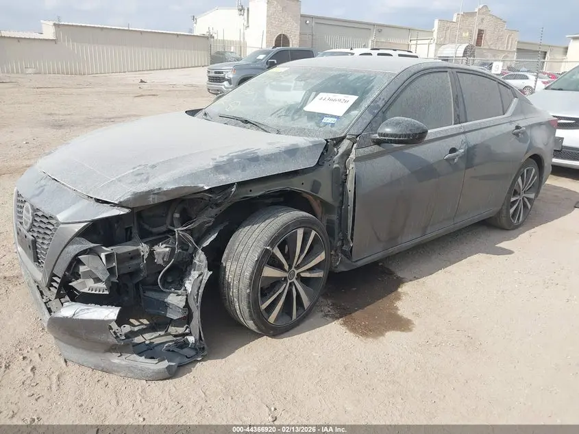 2020 NISSAN ALTIMA SR FWD