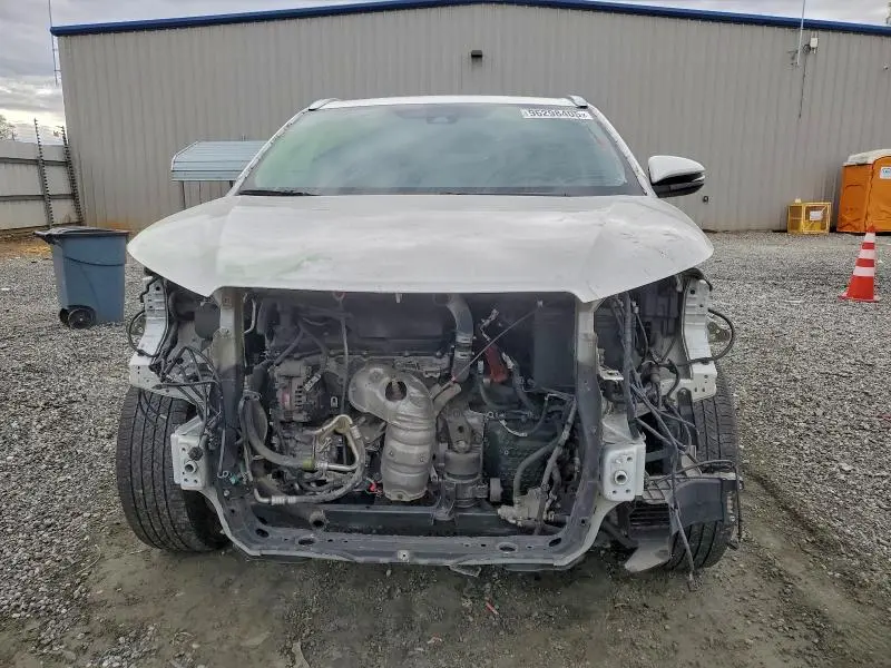 2017 TOYOTA HIGHLANDER SE  