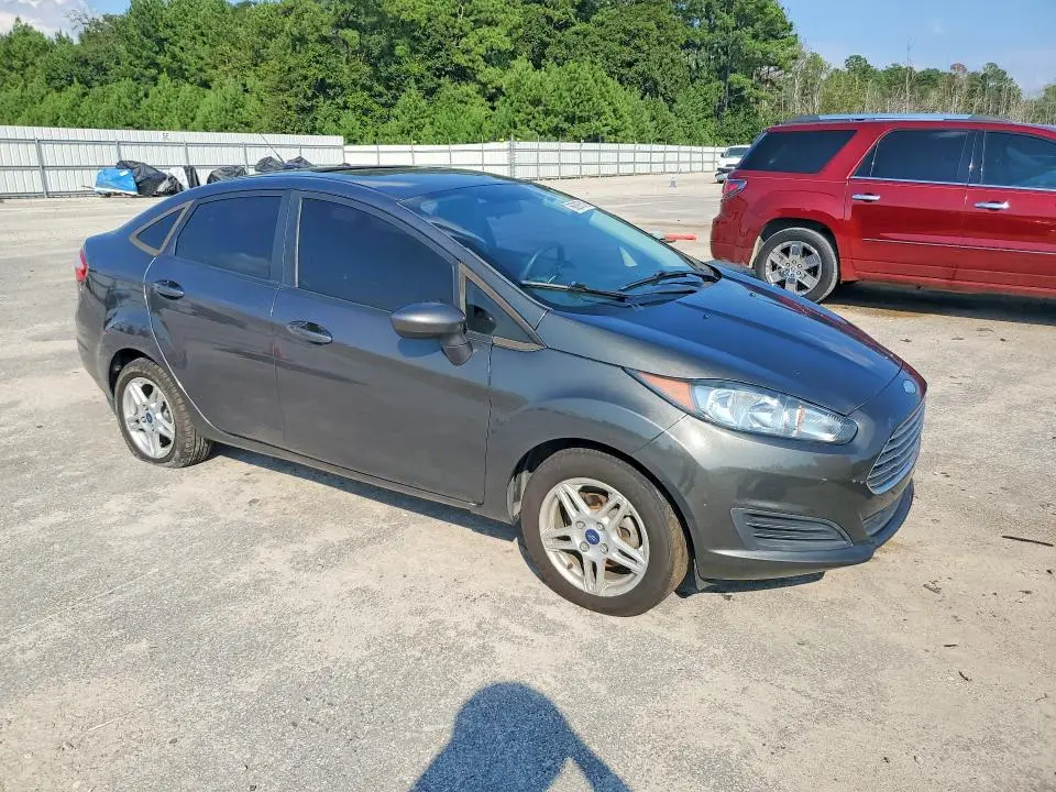 2018 FORD FIESTA SE  
