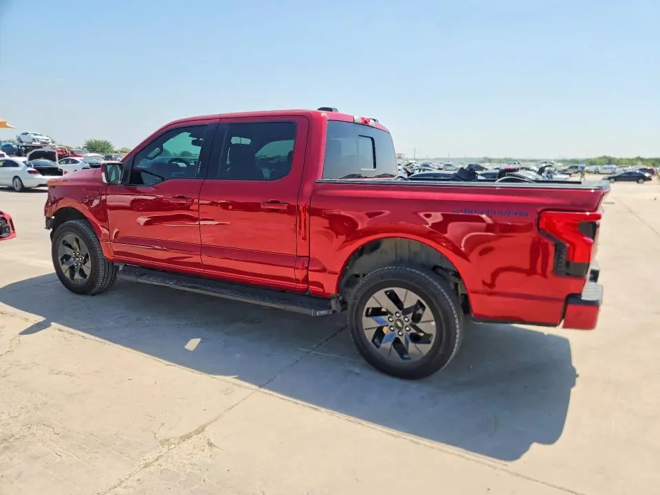 2022 FORD F150 LIGHTNING PRO  