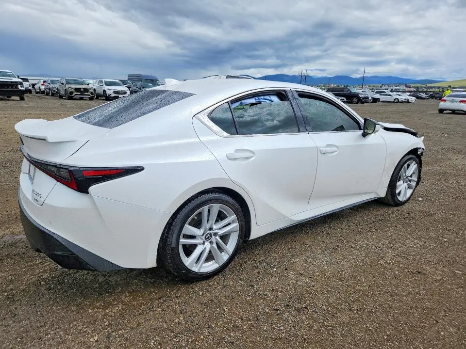 2021 LEXUS IS 300  