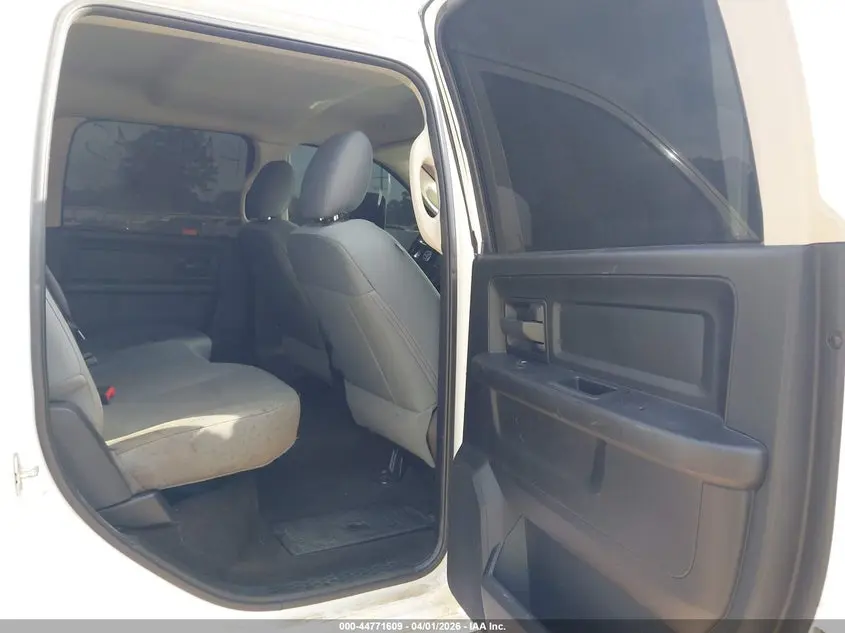 2018 RAM 2500 TRADESMAN  4X4 8' BOX