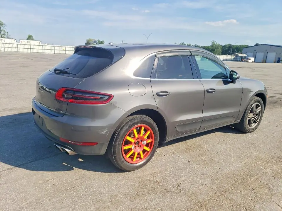 2015 PORSCHE MACAN S  