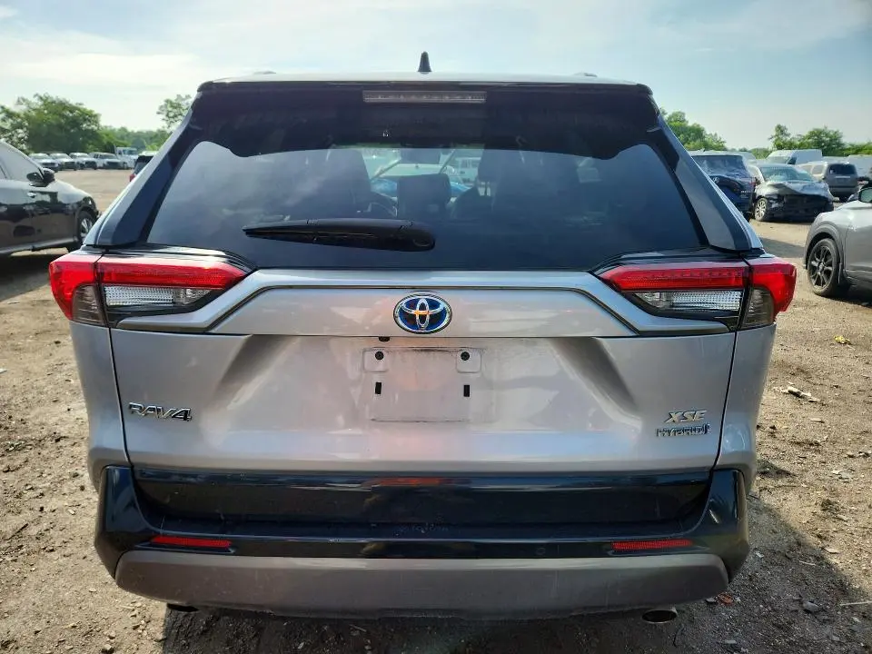 2021 TOYOTA RAV4 XSE  