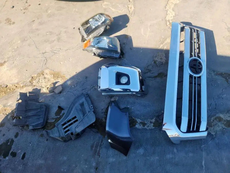 2017 TOYOTA TUNDRA SR5  