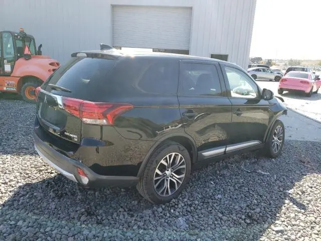 2017 MITSUBISHI OUTLANDER SE  