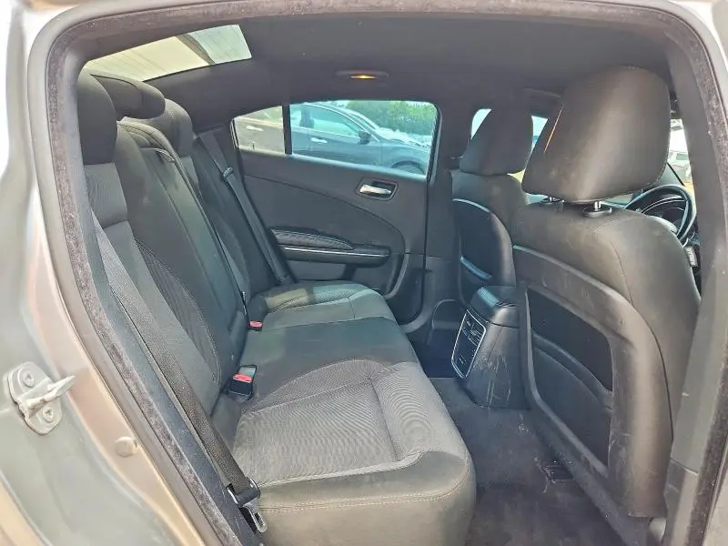 2016 DODGE CHARGER SE  