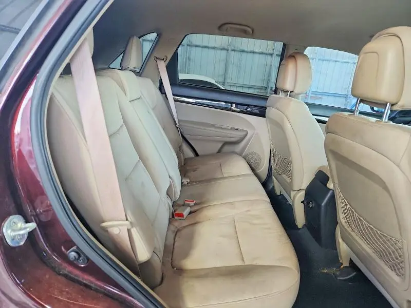 2012 KIA SORENTO LX  