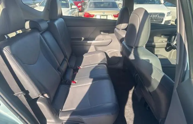 2014 TOYOTA PRIUS V   