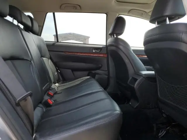 2010 SUBARU OUTBACK 2.5I LIMITED  
